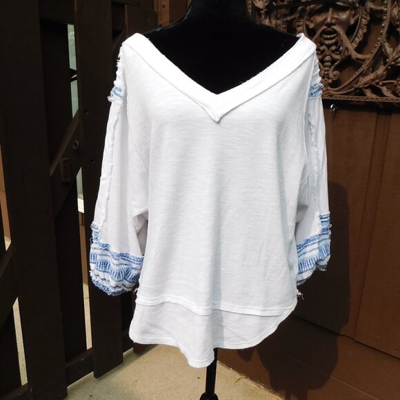 We the Free L Oversized Blue Embroidered Raglan Sweatshirt NEW - Picture 3 of 6